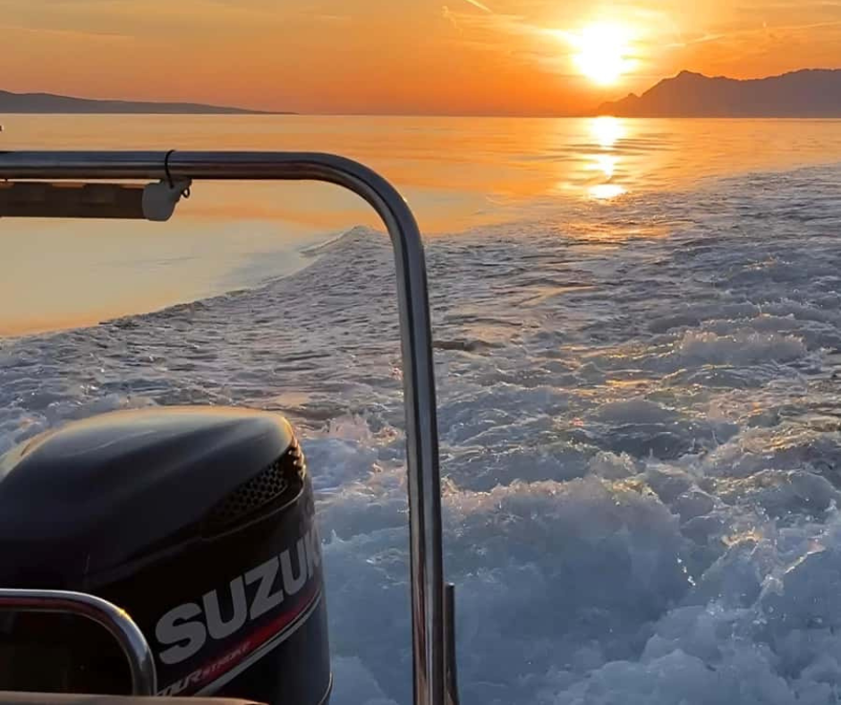 tour-listing-details-slide