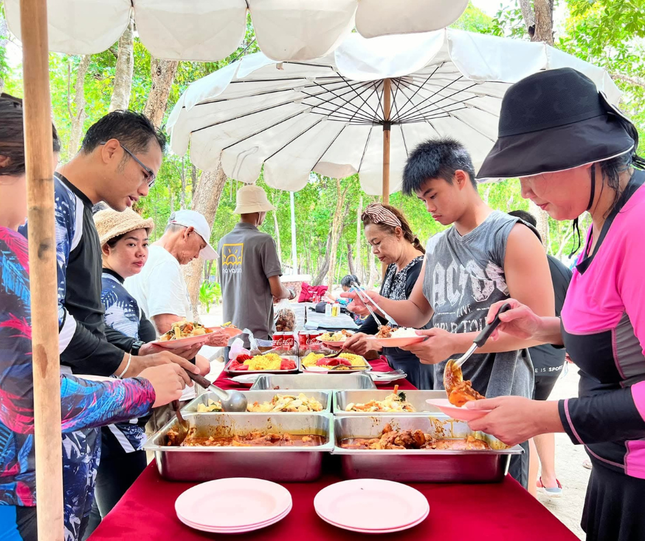 tour-listing-details-slide