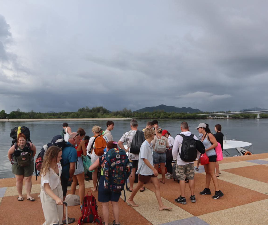 tour-listing-details-slide