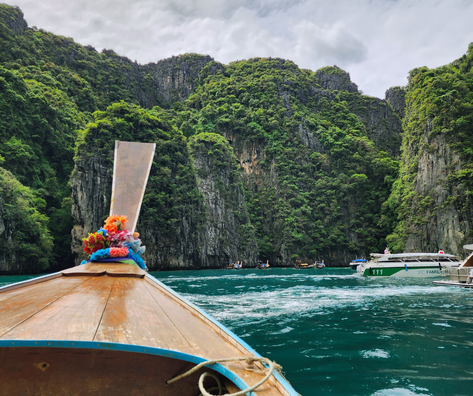 tour-listing-details-slide