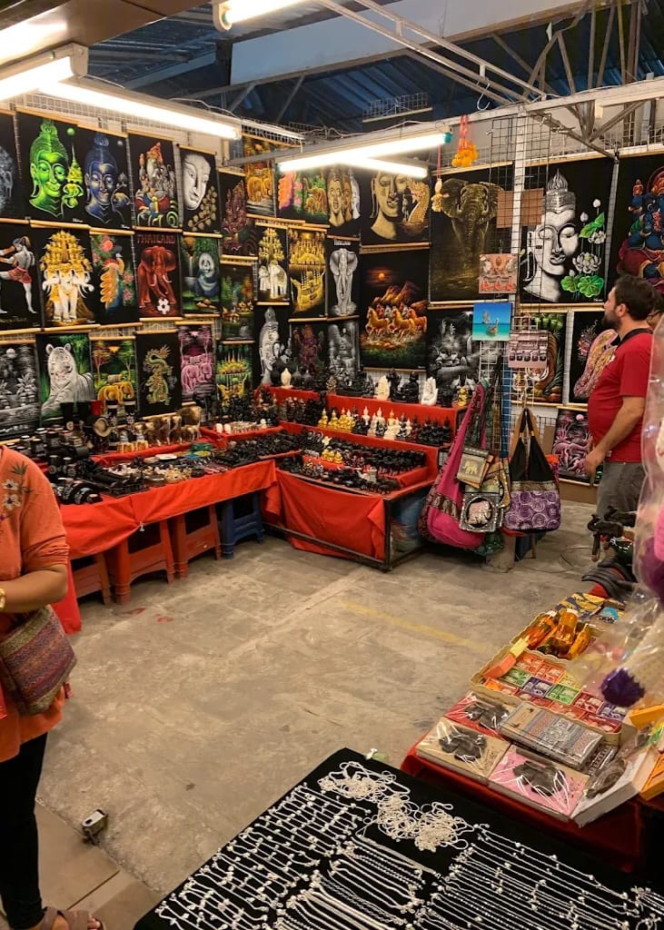 tour-listing-details-slide