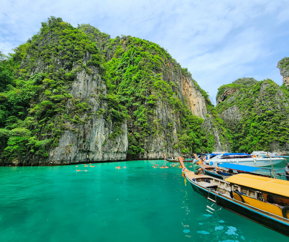 tour-listing-details-slide