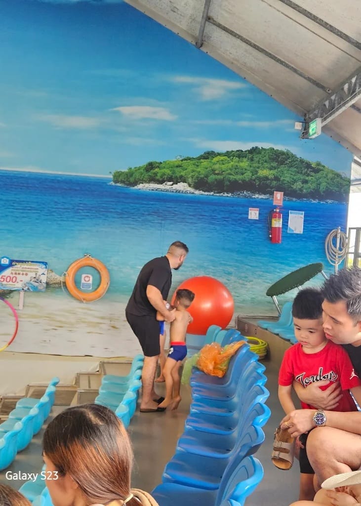 tour-listing-details-slide