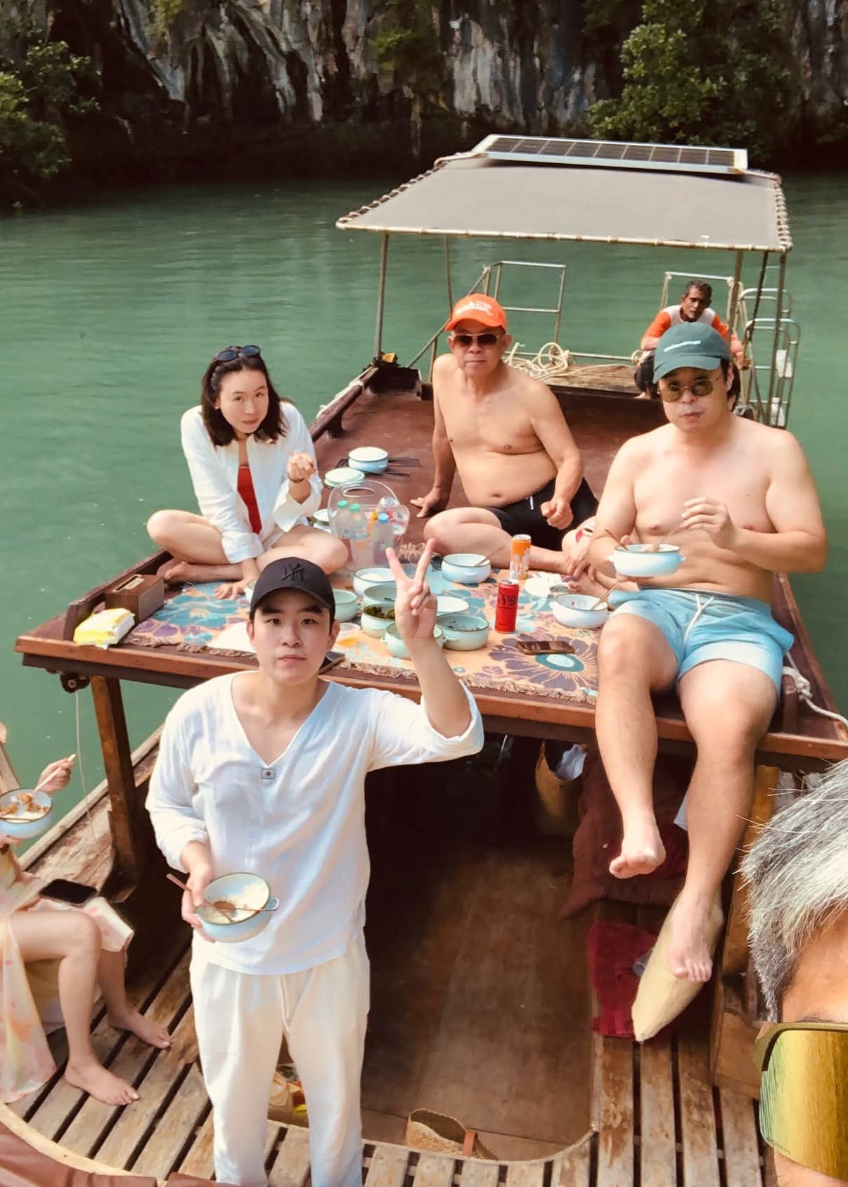 tour-listing-details-slide