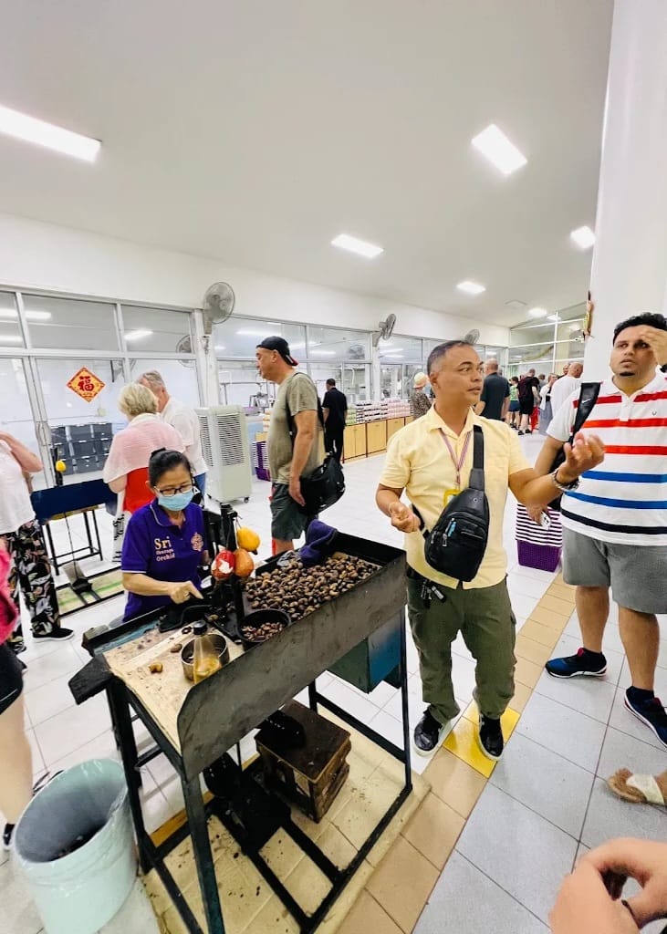 tour-listing-details-slide