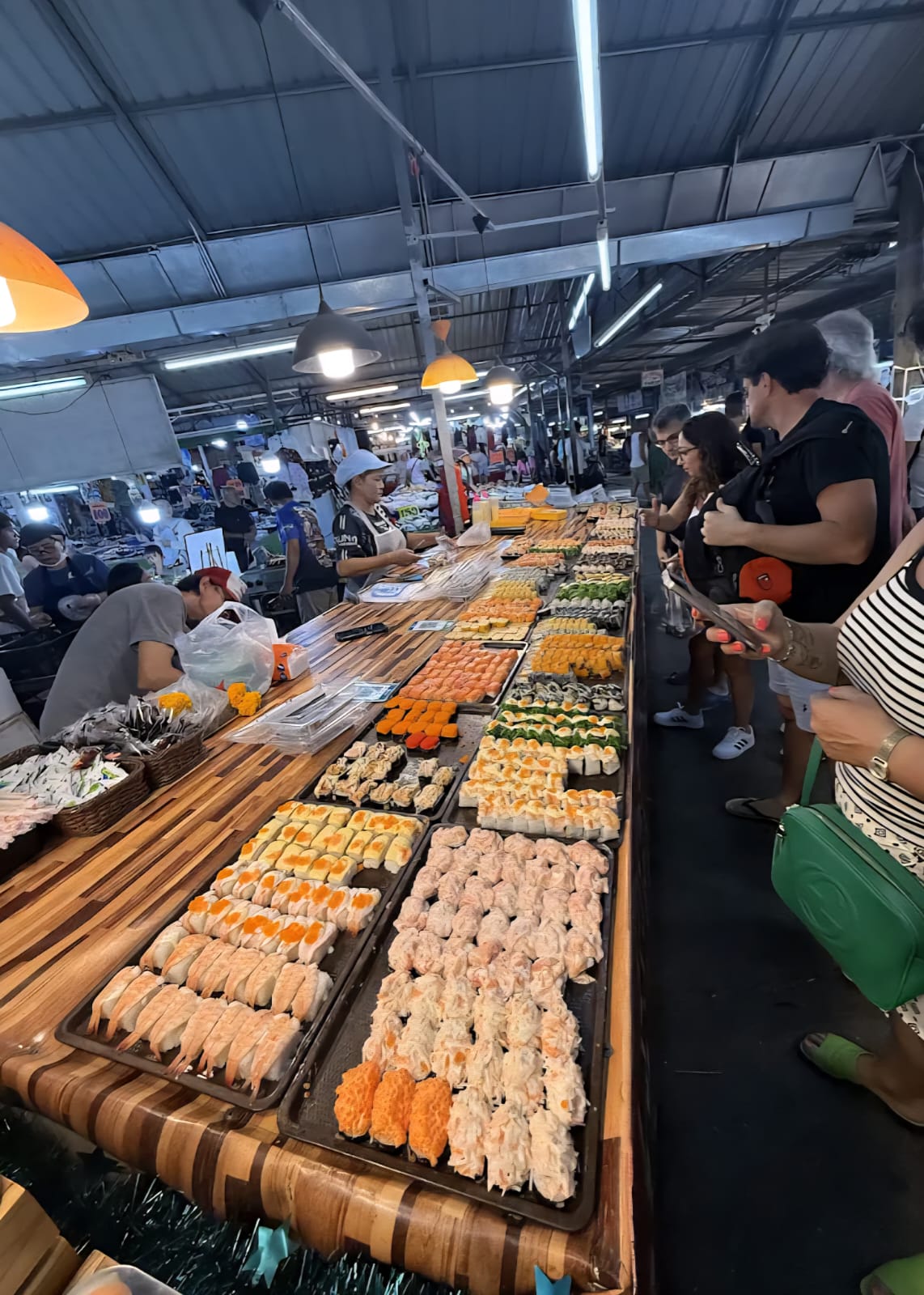 tour-listing-details-slide