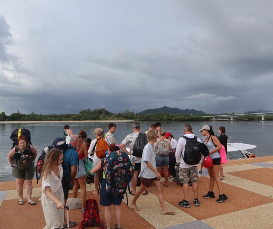 tour-listing-details-slide