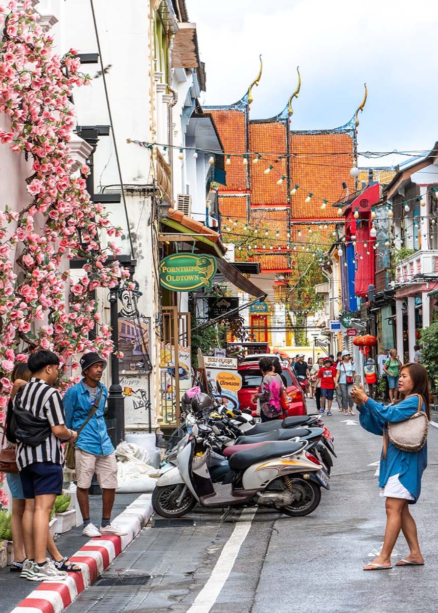 tour-listing-details-slide