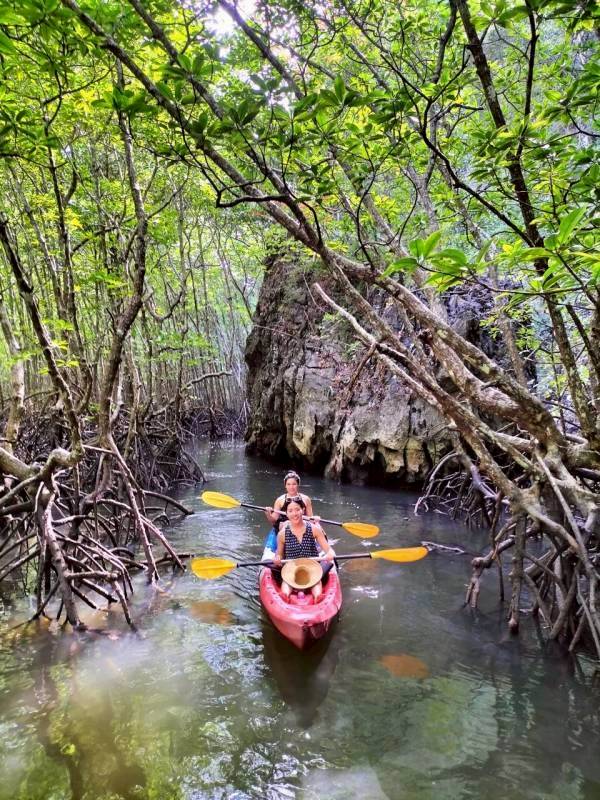 tour-listing-details-slide