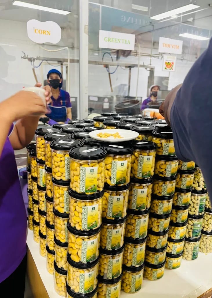 tour-listing-details-slide