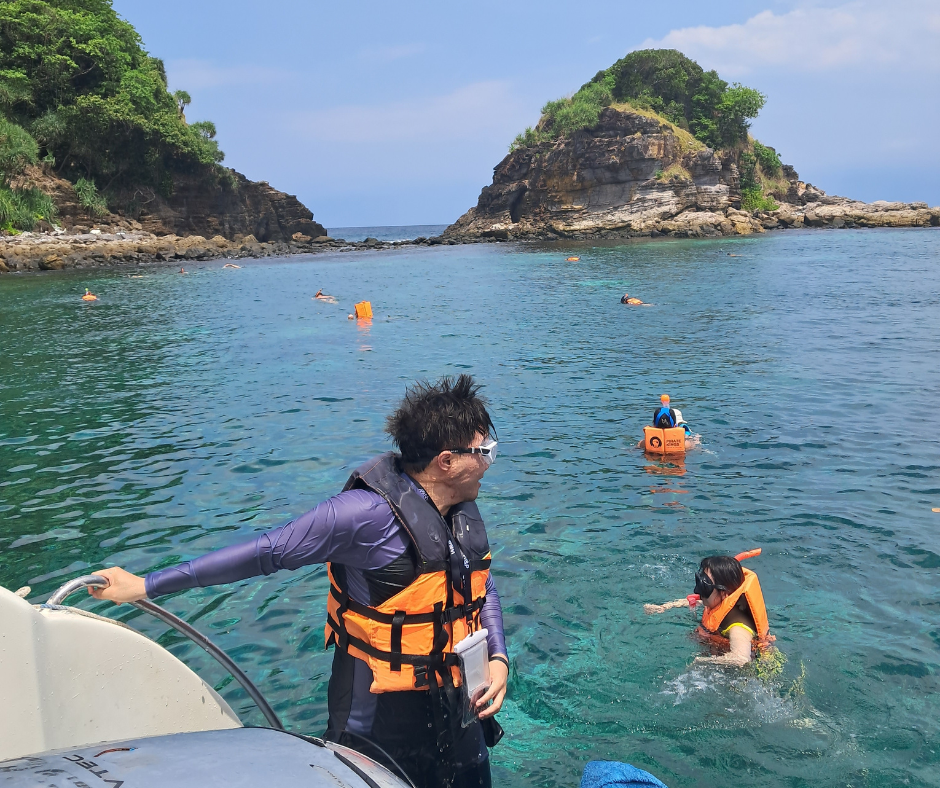 tour-listing-details-slide