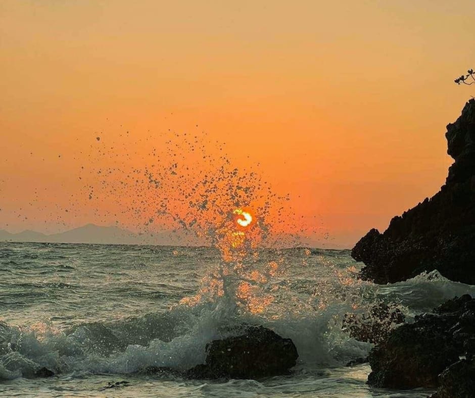 tour-listing-details-slide