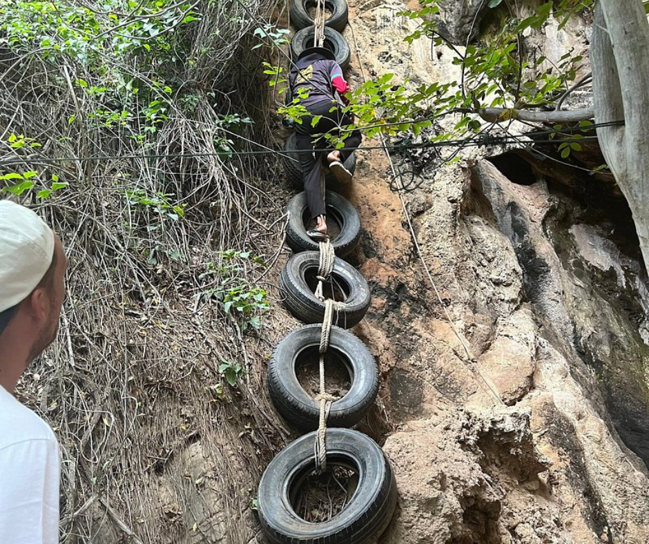 tour-listing-details-slide