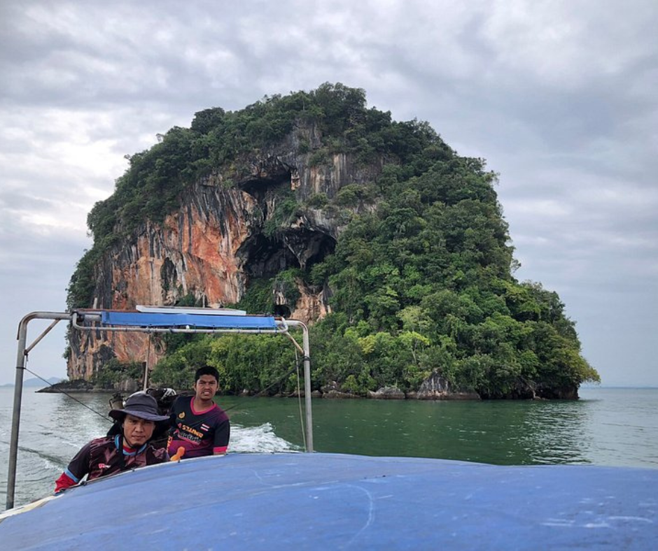 tour-listing-details-slide