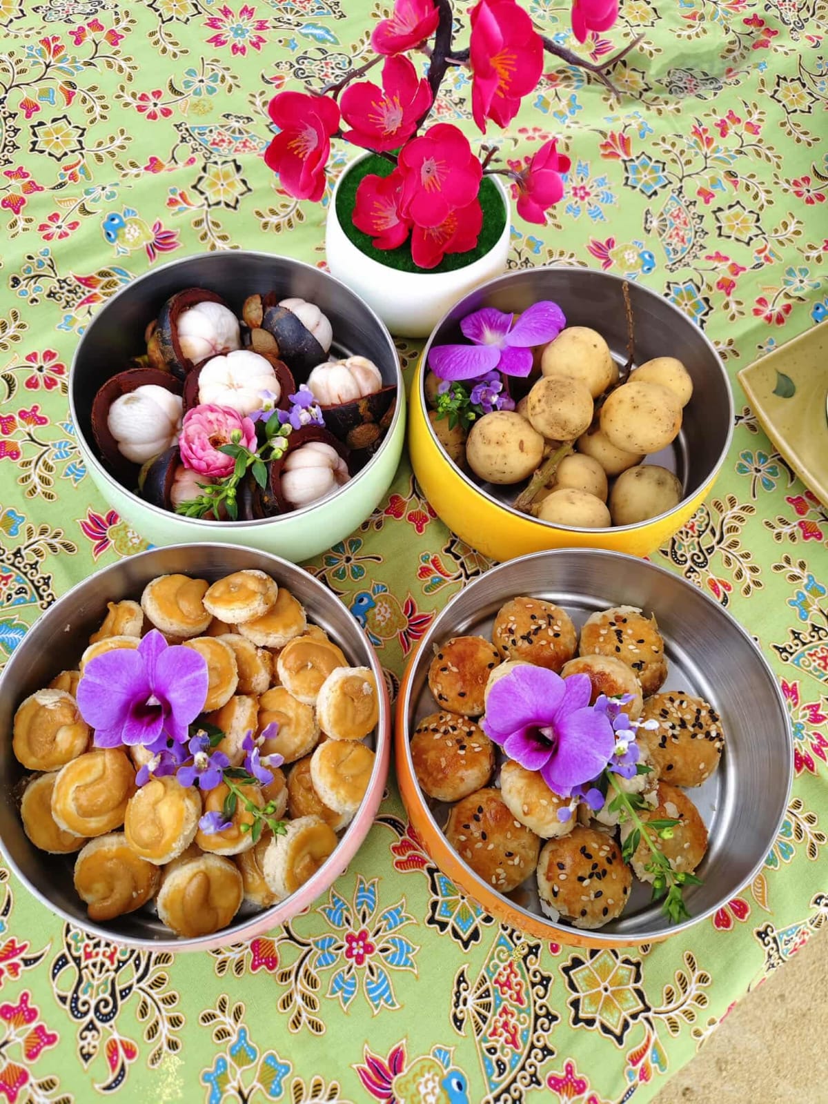 tour-listing-details-slide