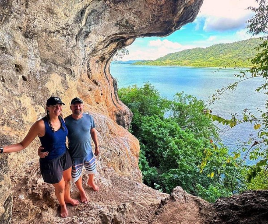 tour-listing-details-slide