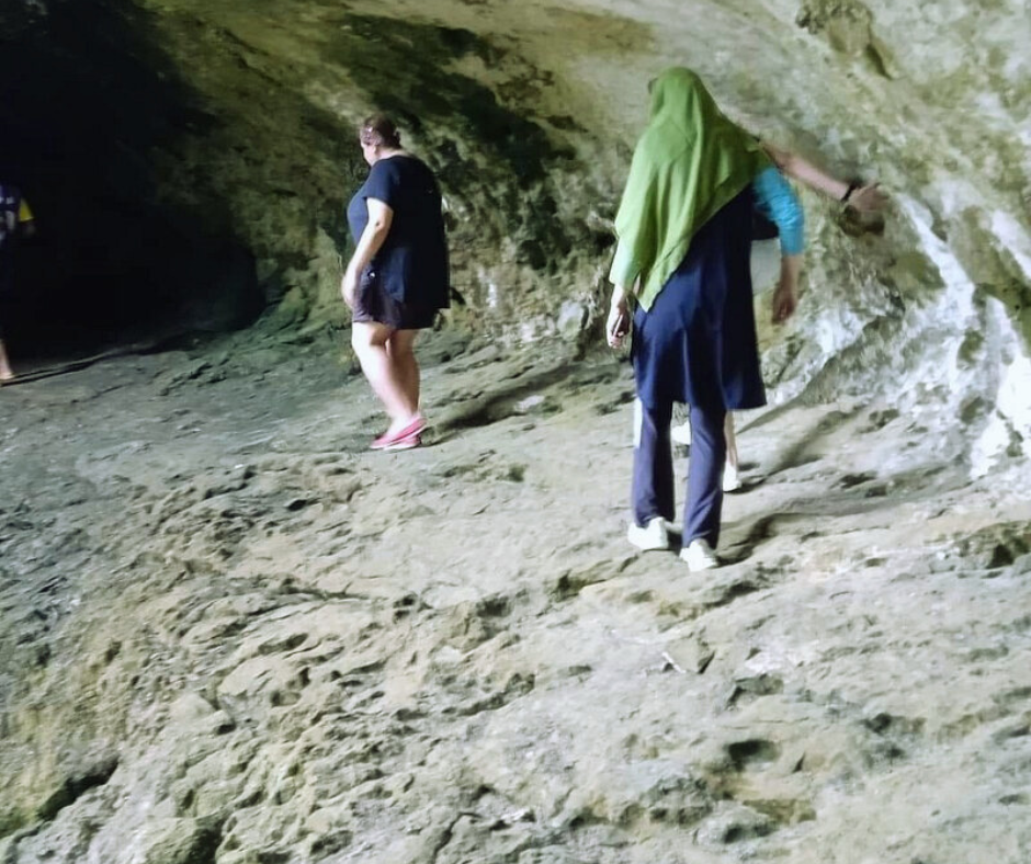 tour-listing-details-slide