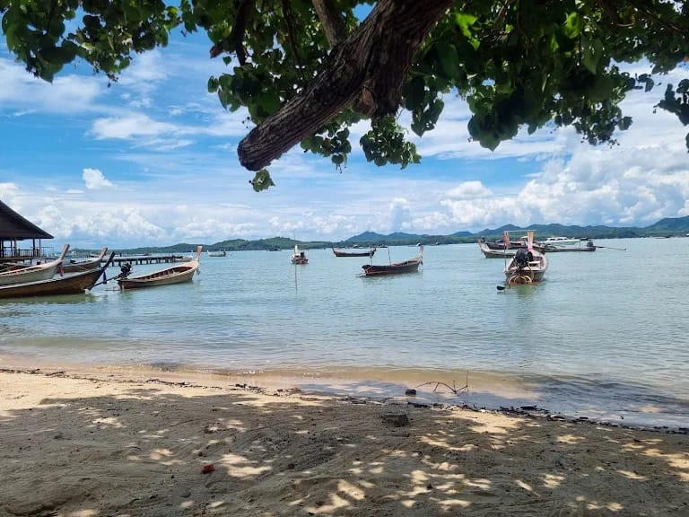 tour-listing-details-slide