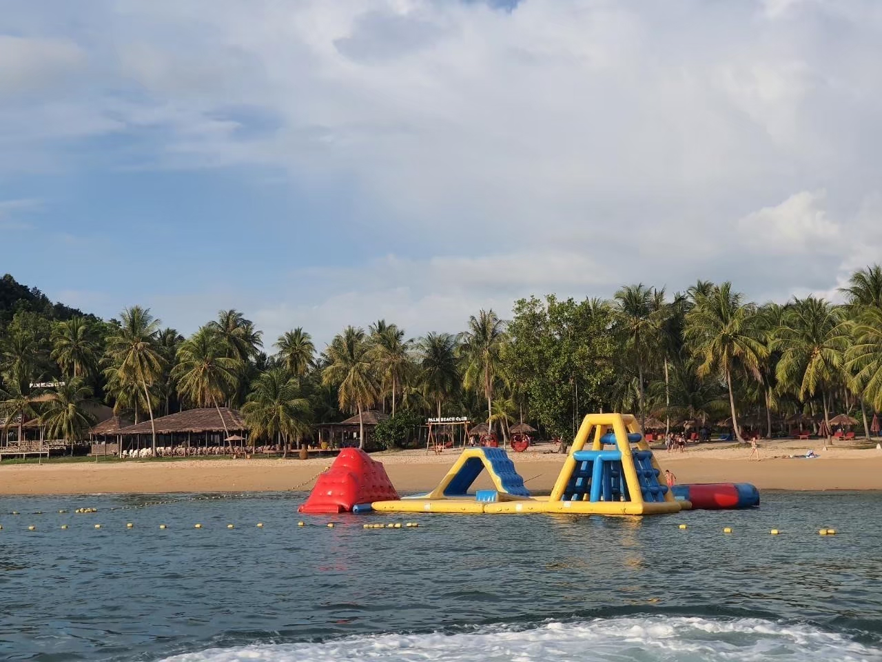 tour-listing-details-slide