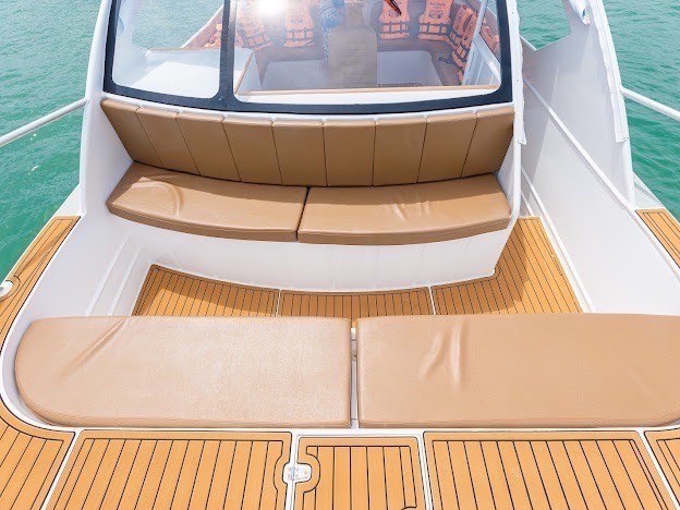 tour-listing-details-slide