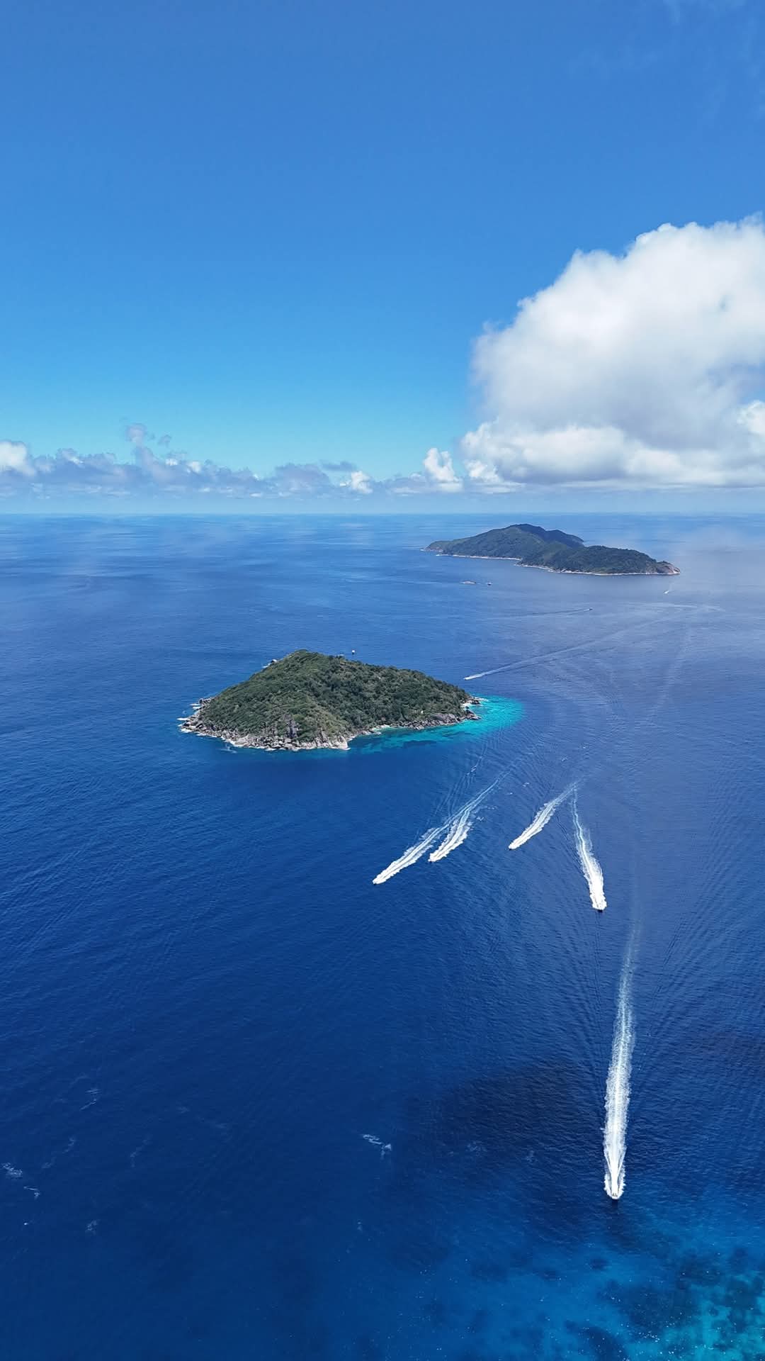 tour-listing-details-slide