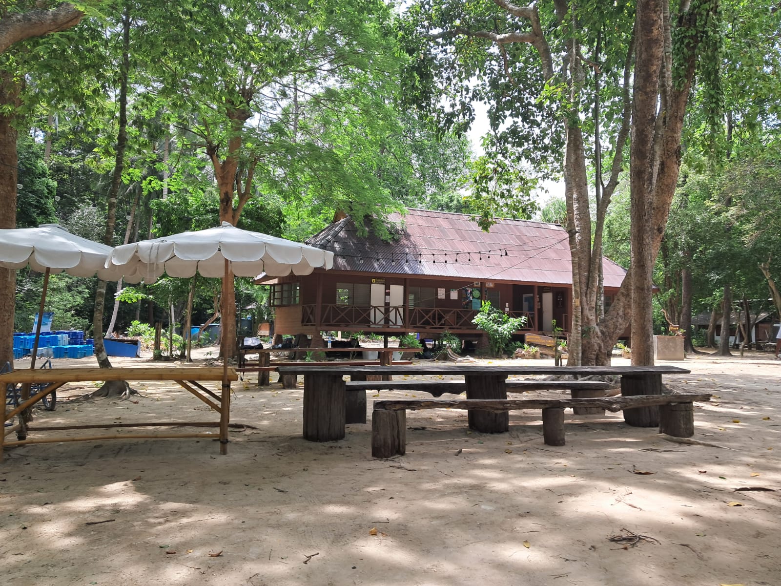 tour-listing-details-slide