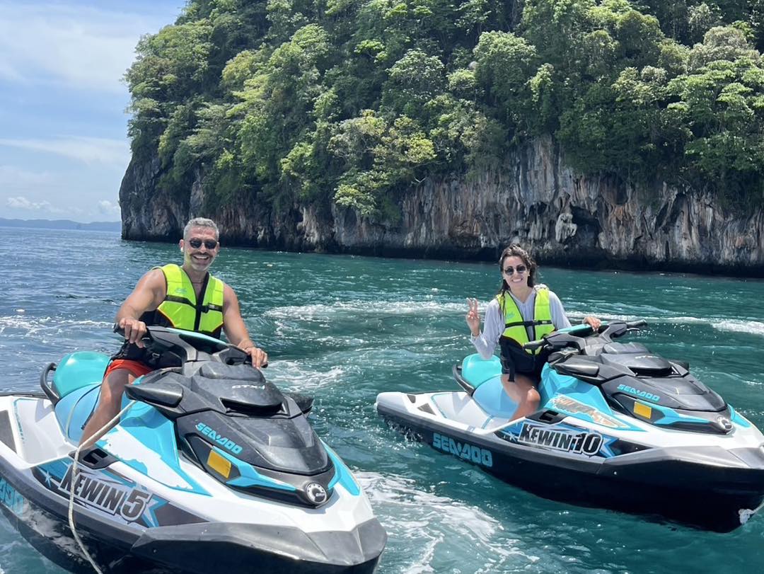 tour-listing-details-slide