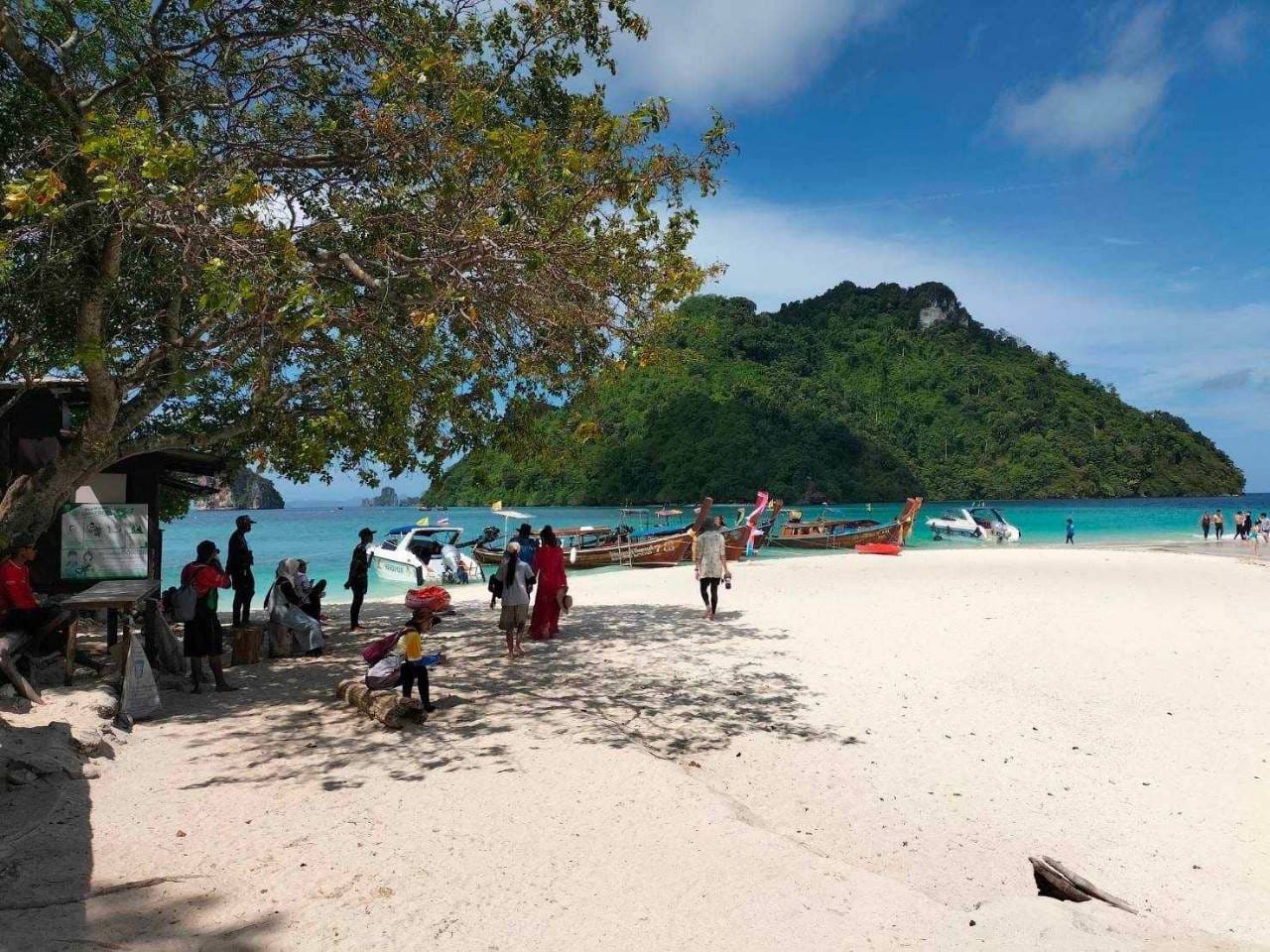 tour-listing-details-slide