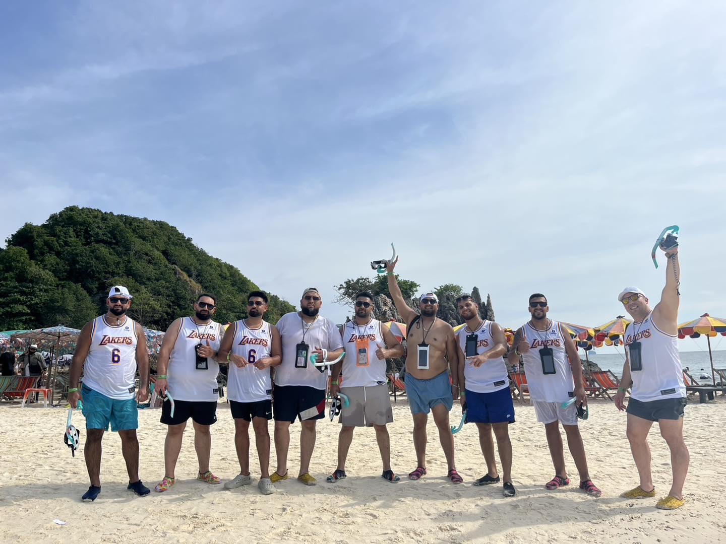 tour-listing-details-slide