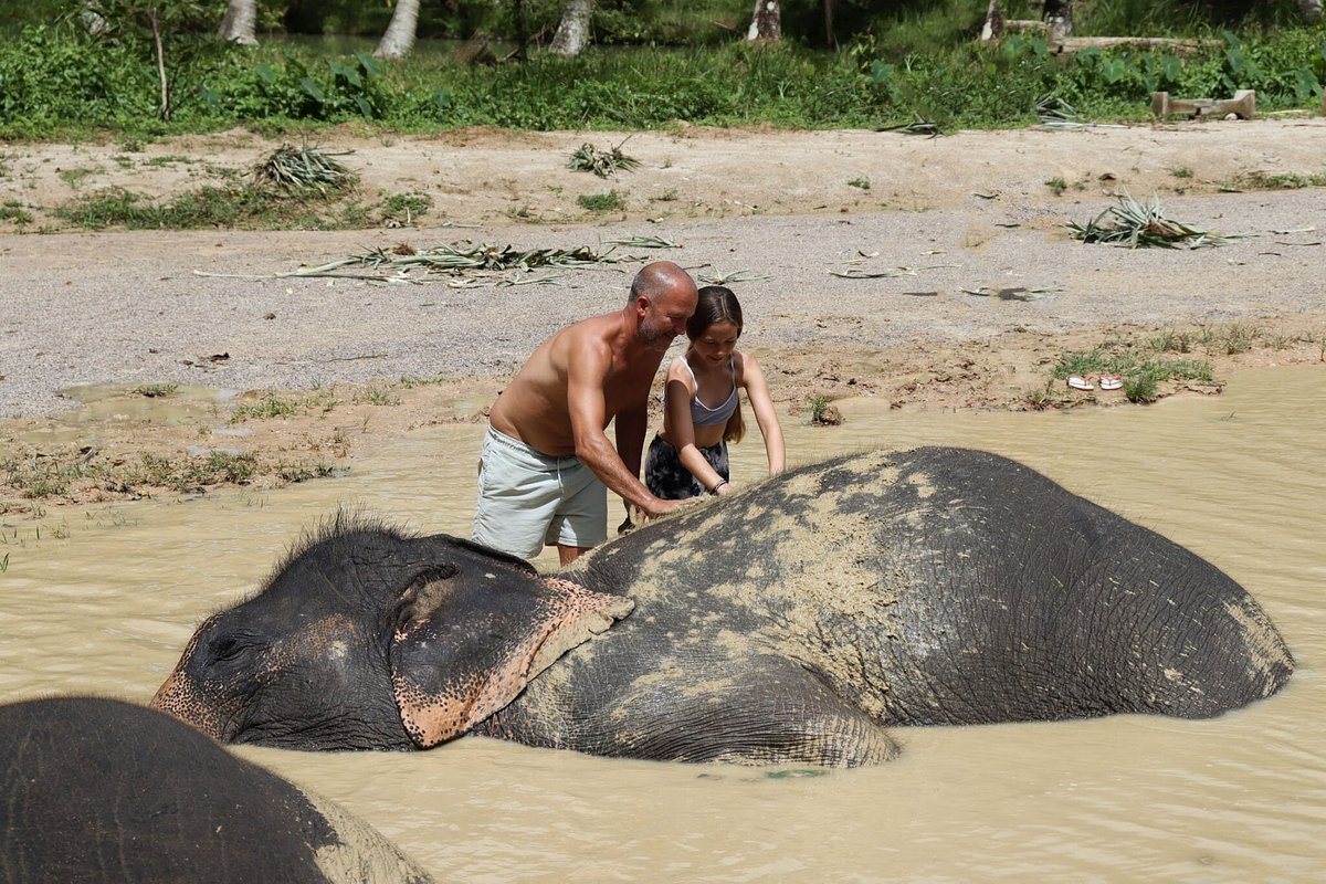 tour-listing-details-slide