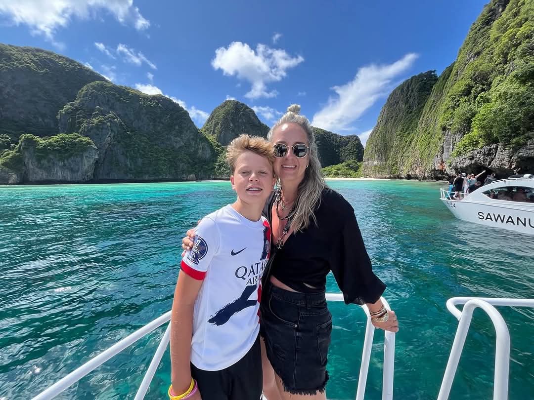 tour-listing-details-slide