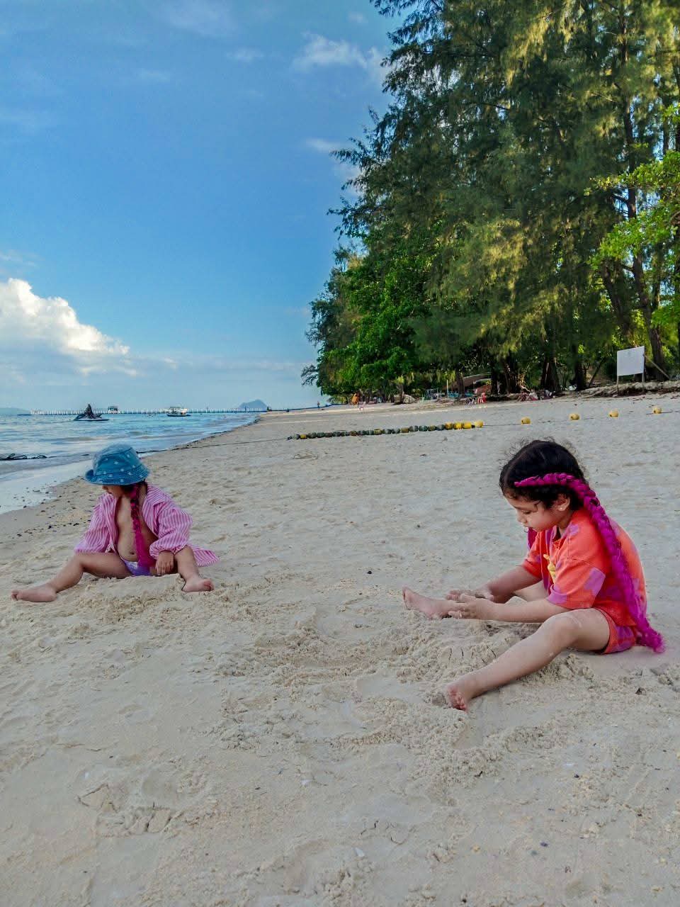 tour-listing-details-slide