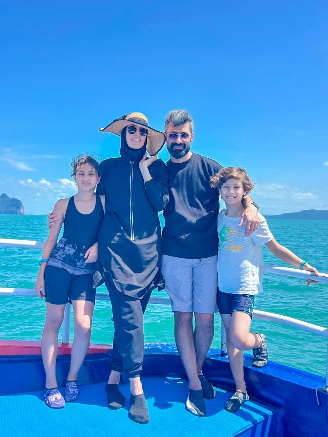 tour-listing-details-slide