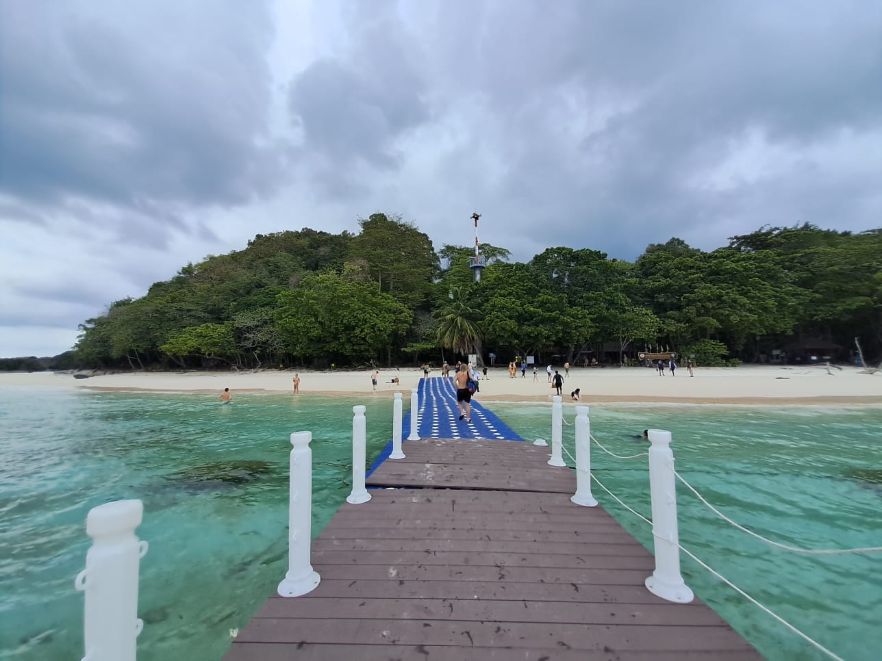 tour-listing-details-slide