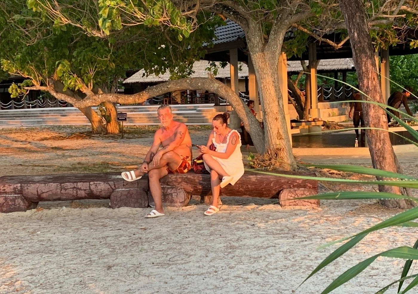 tour-listing-details-slide