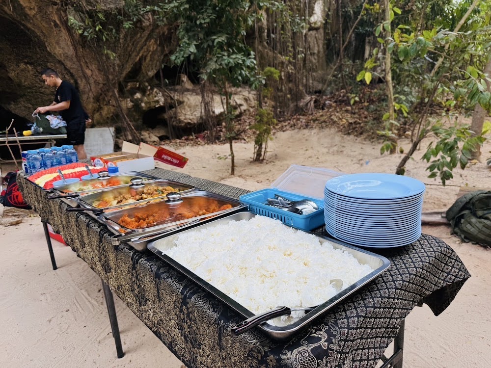 tour-listing-details-slide