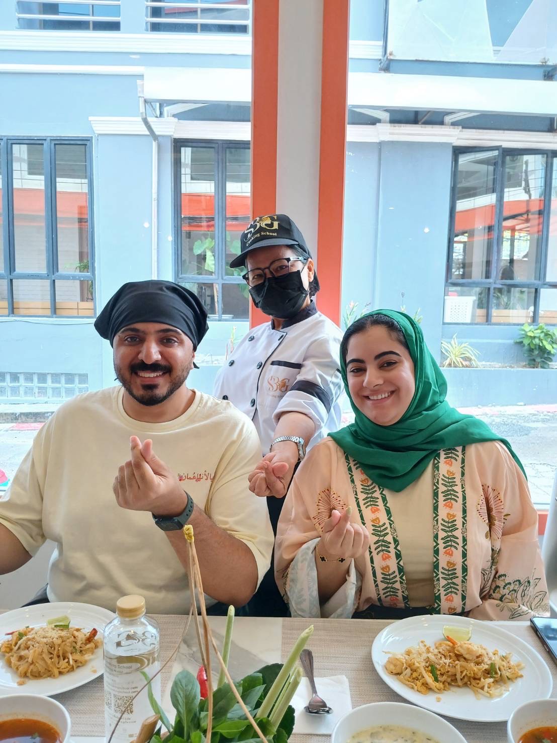 tour-listing-details-slide