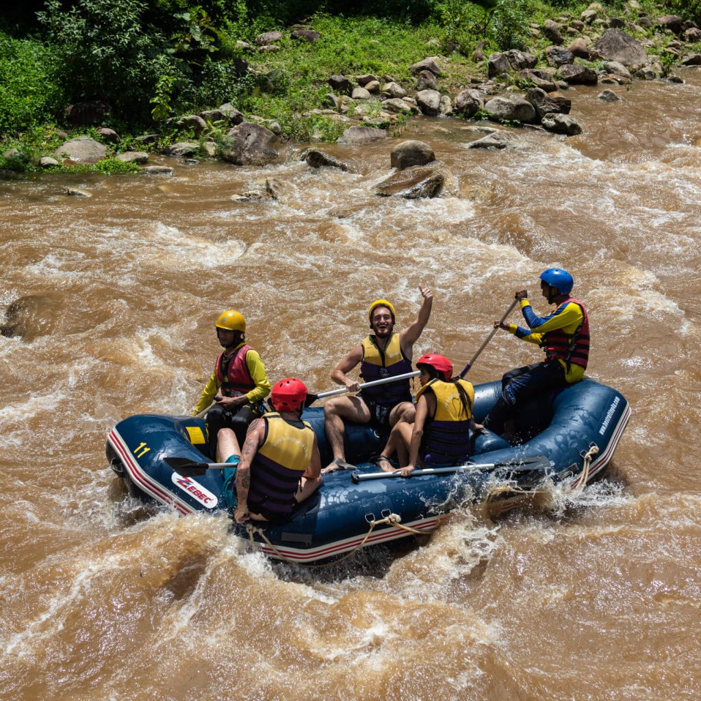 tour-listing-details-slide