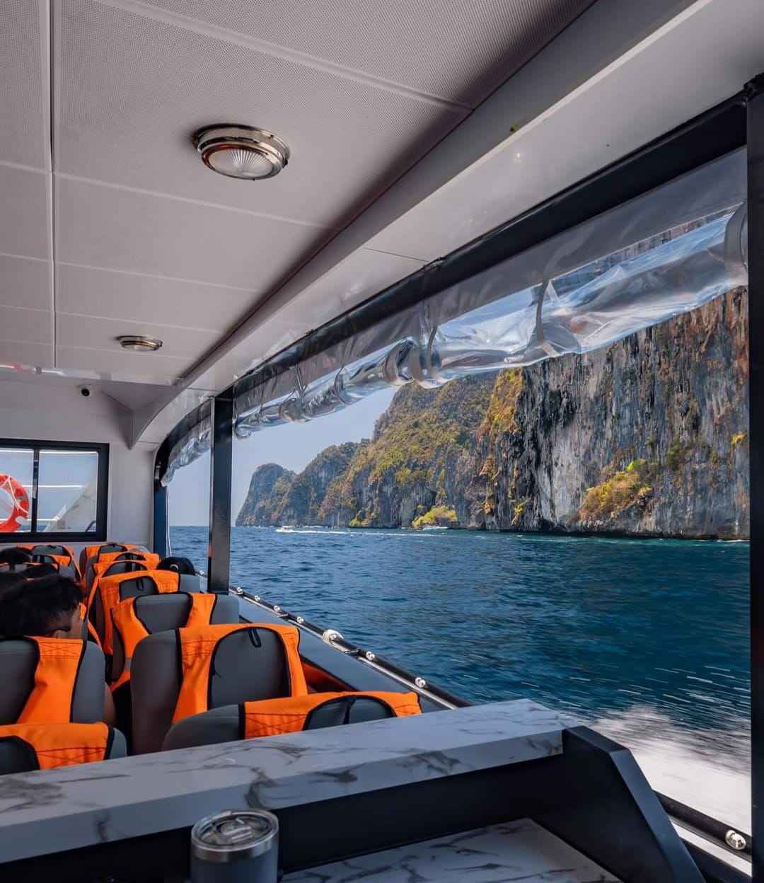 tour-listing-details-slide