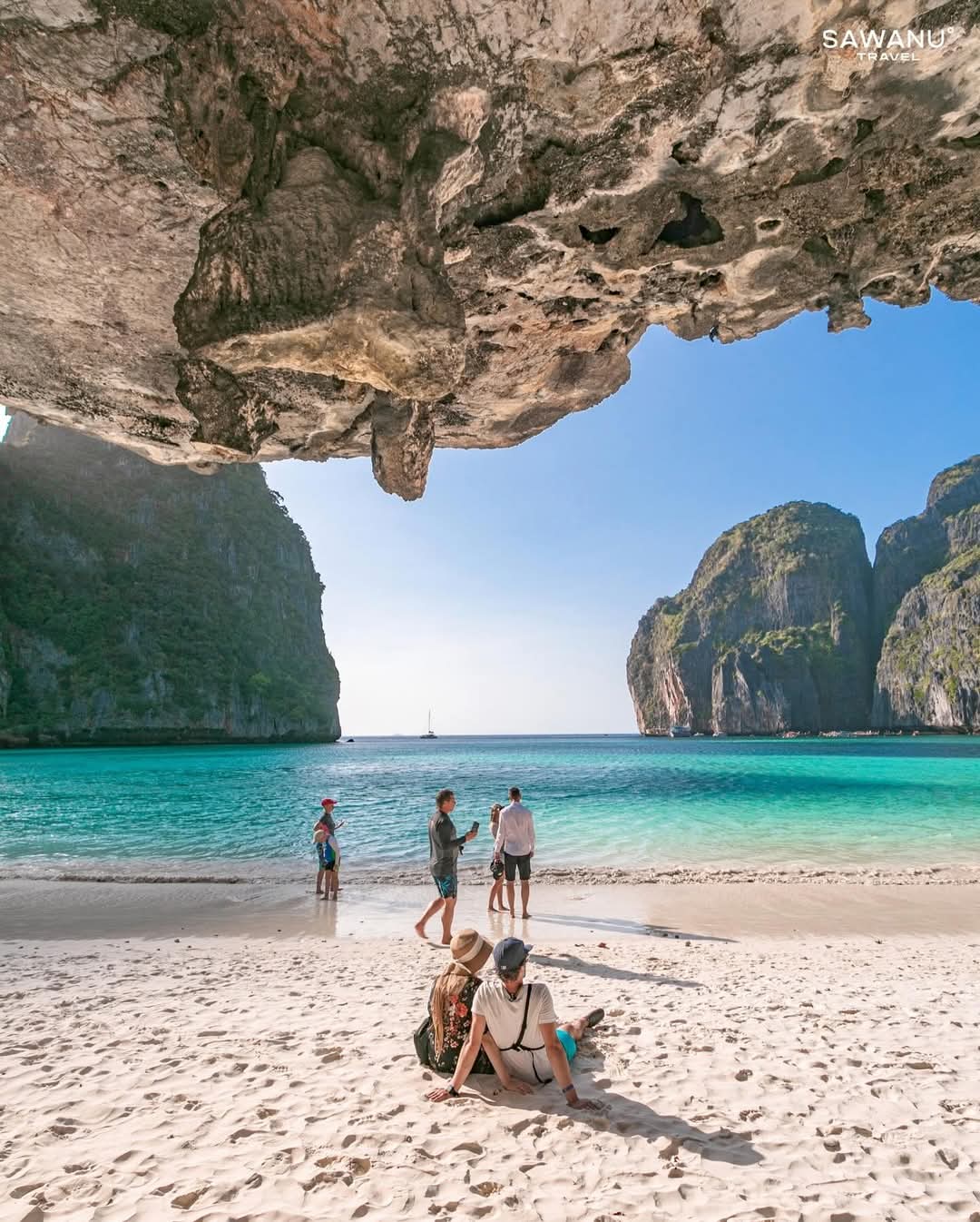 tour-listing-details-slide