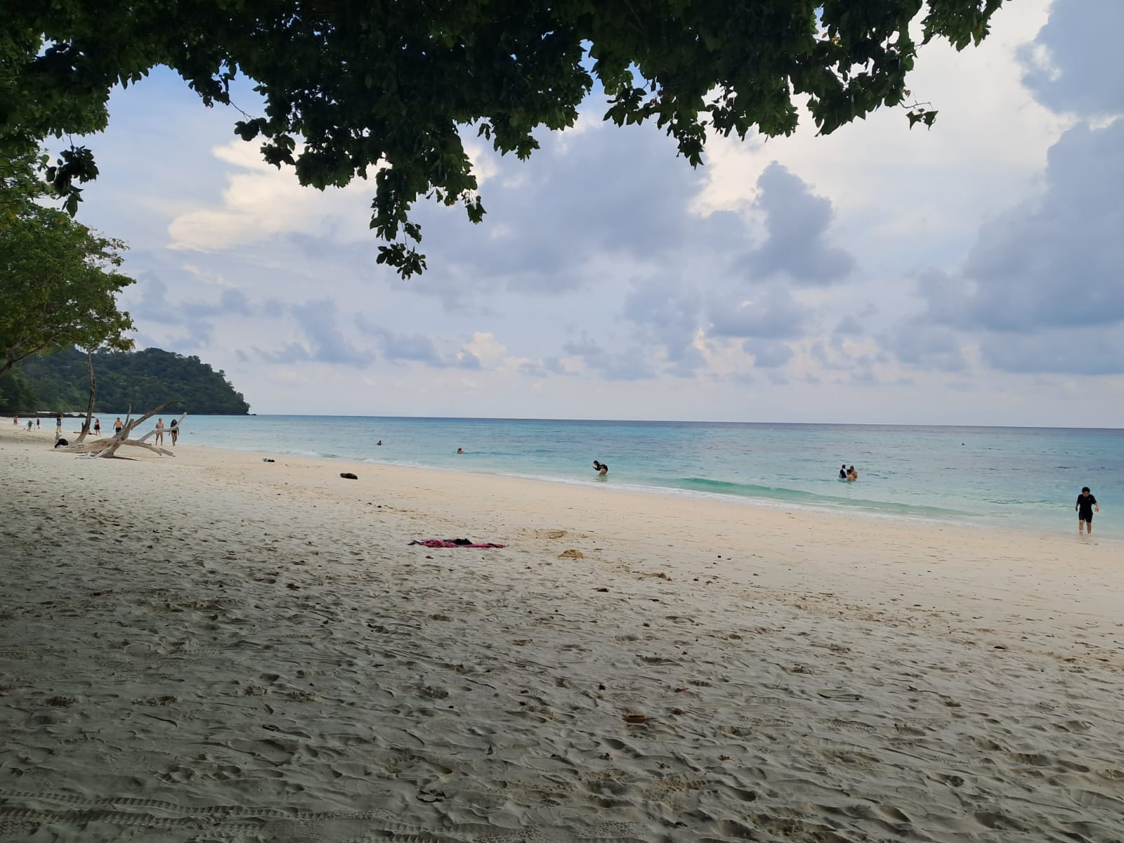 tour-listing-details-slide