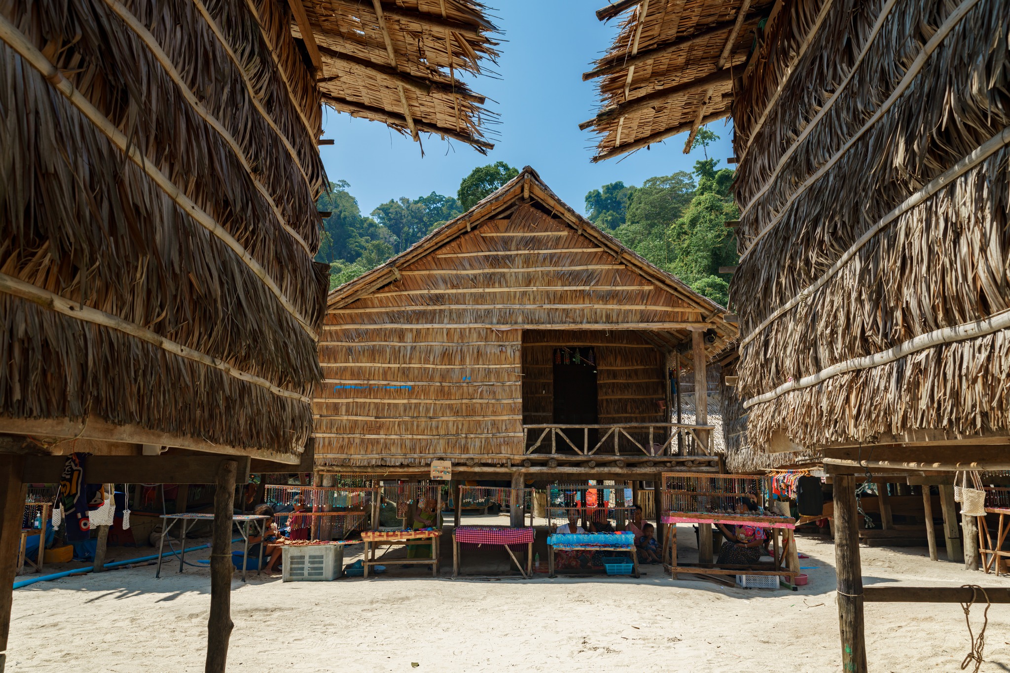 tour-listing-details-slide