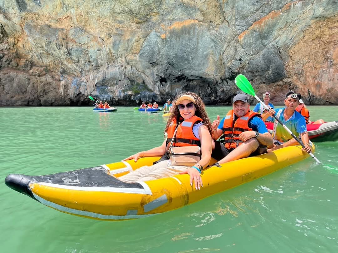 tour-listing-details-slide