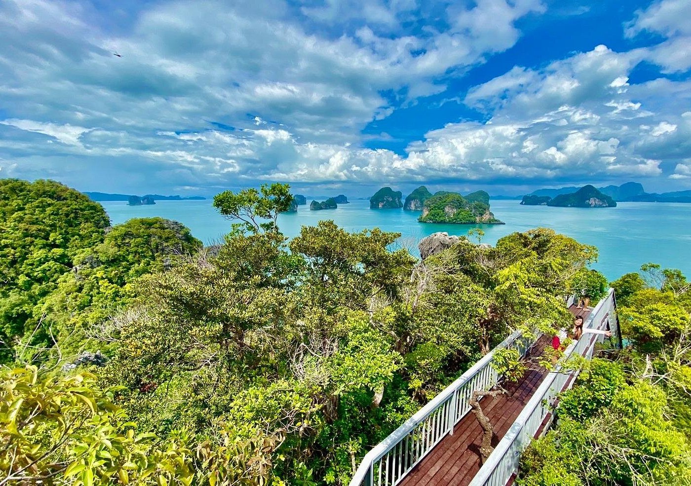 tour-listing-details-slide