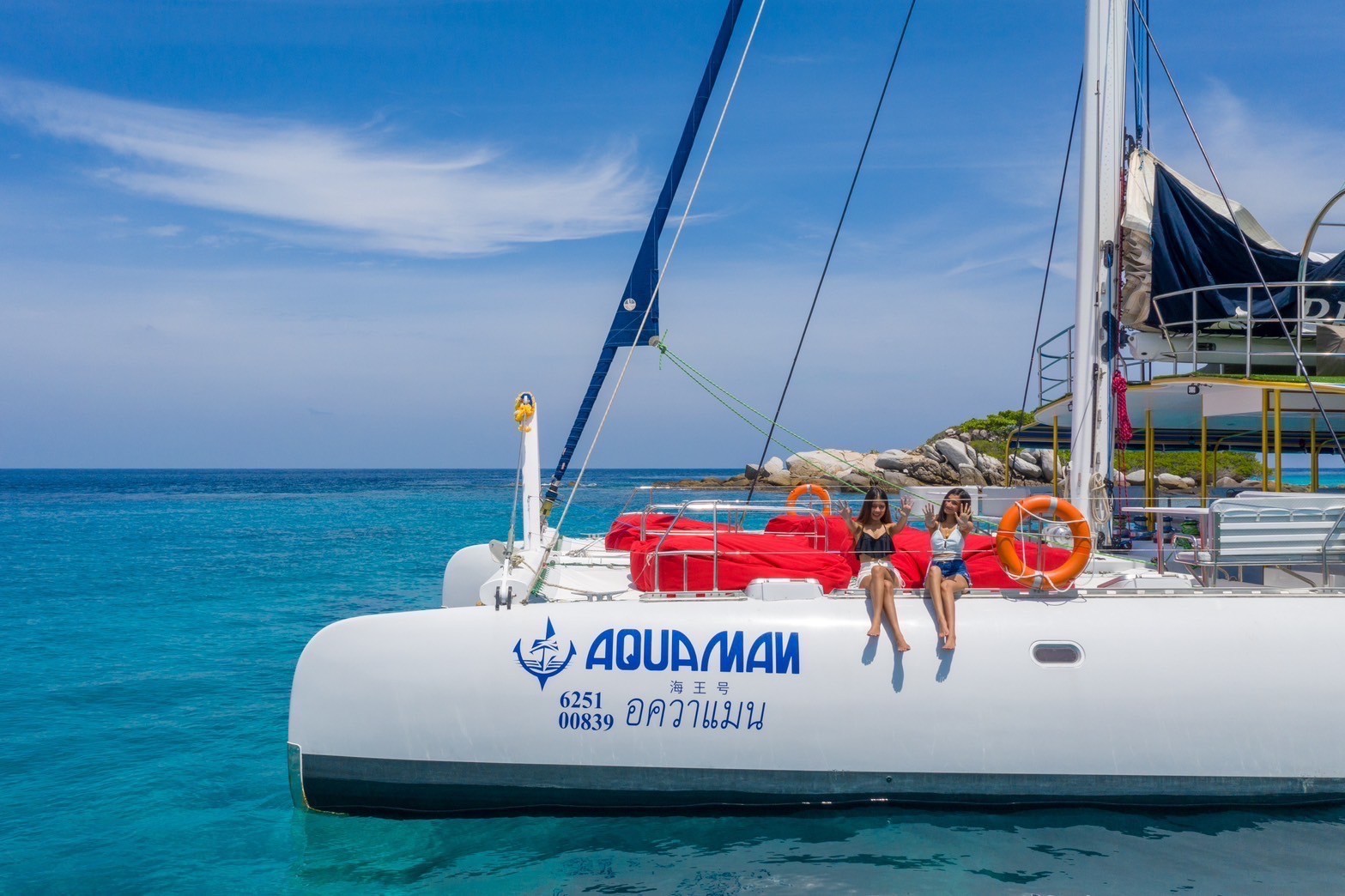 tour-listing-details-slide