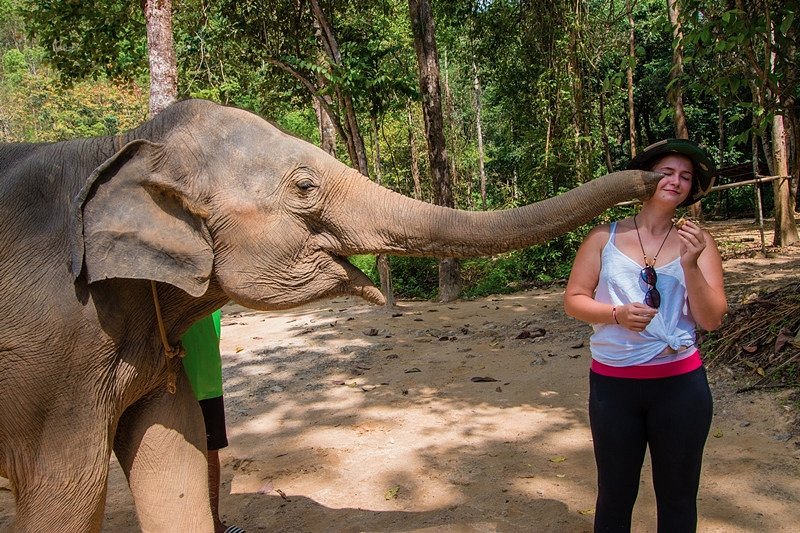 tour-listing-details-slide