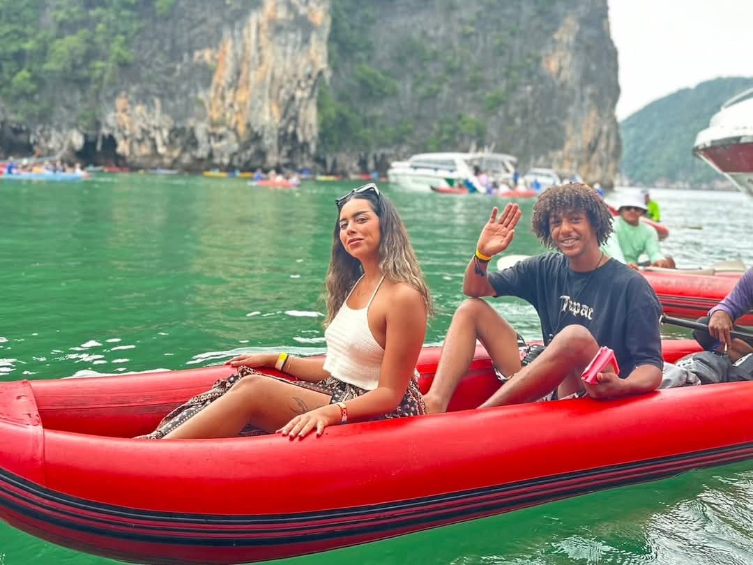 tour-listing-details-slide