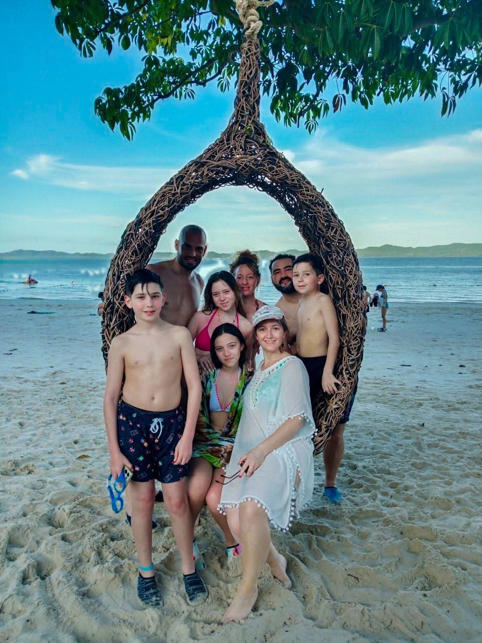 tour-listing-details-slide