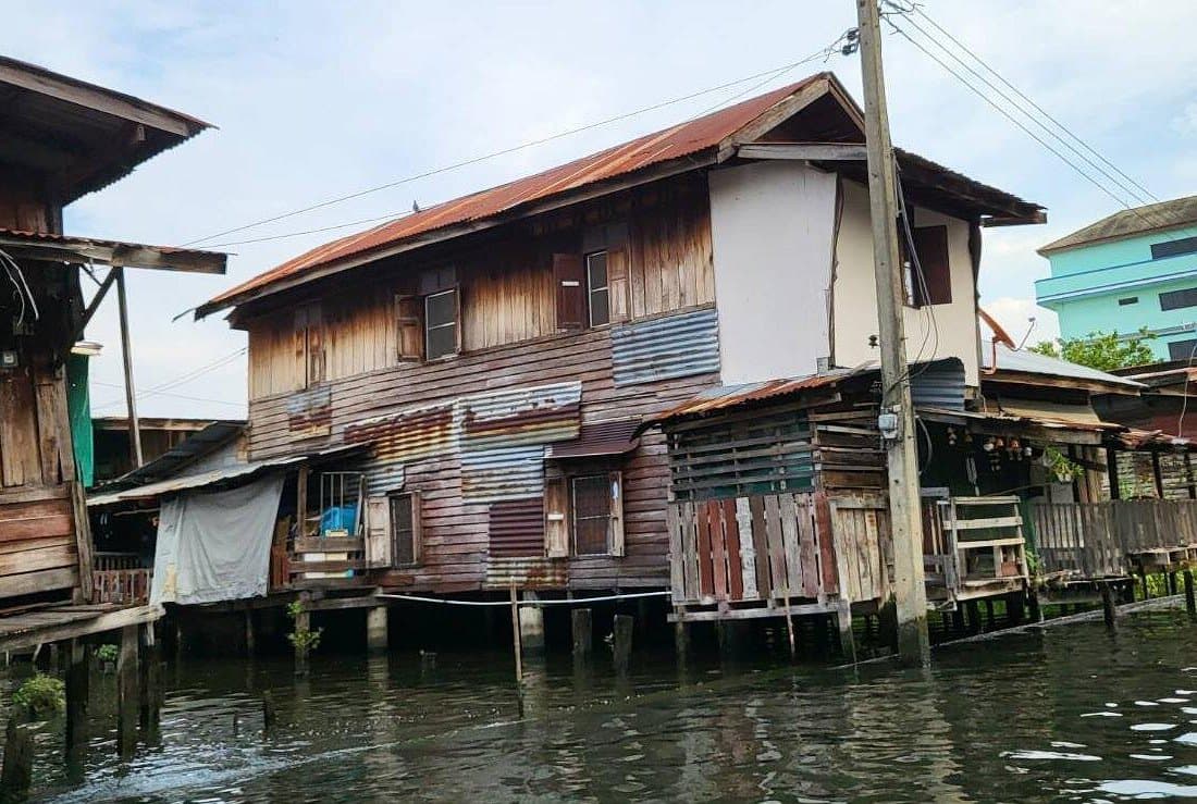 tour-listing-details-slide